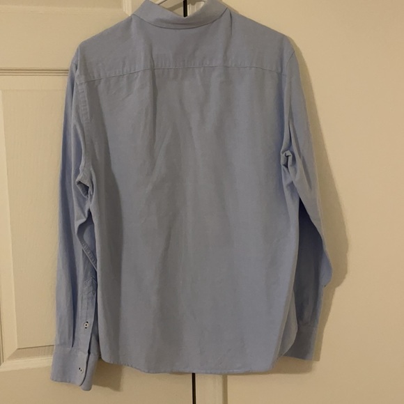 Untuckit light blue button down - Picture 2 of 2